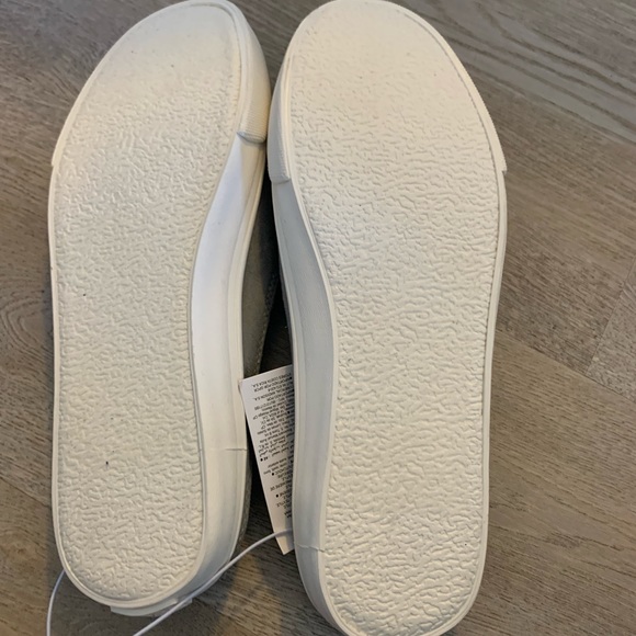 Grey suede mules from Old Navy - Picture 4 of 4